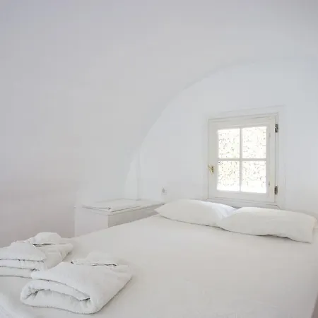 Lavarock Hotel 3*